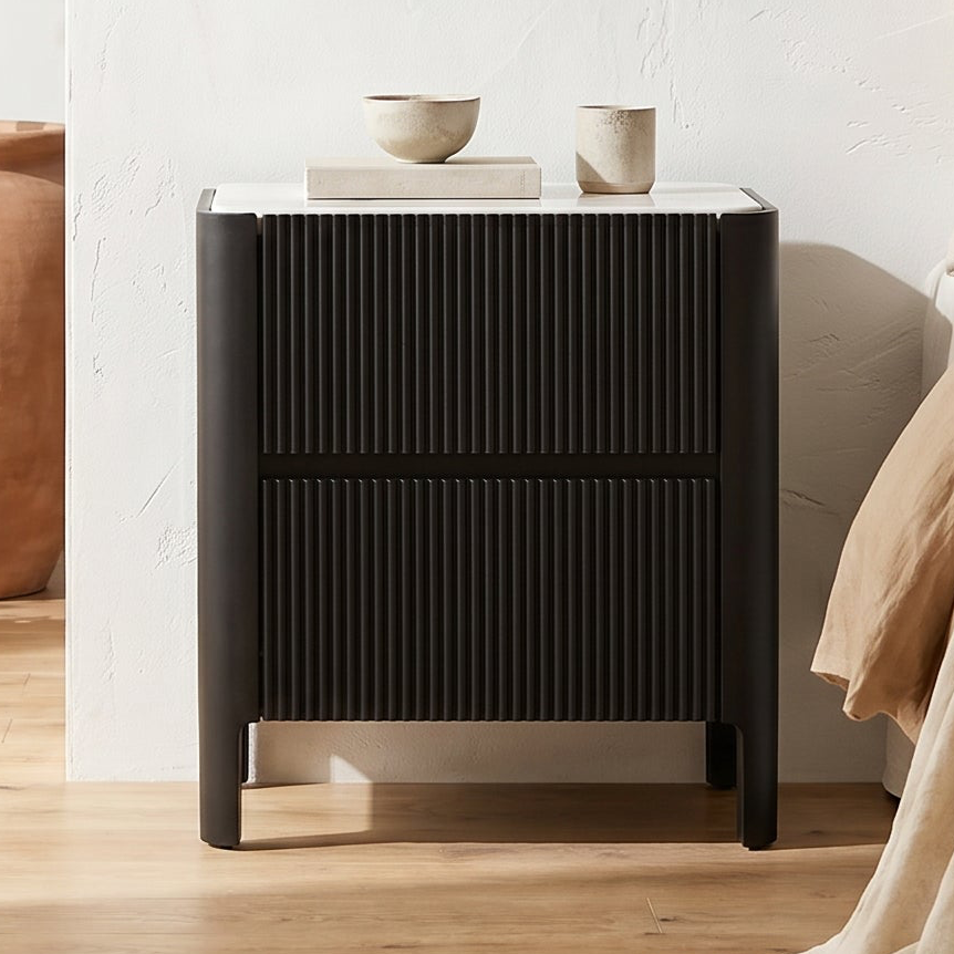 Pari Bedside