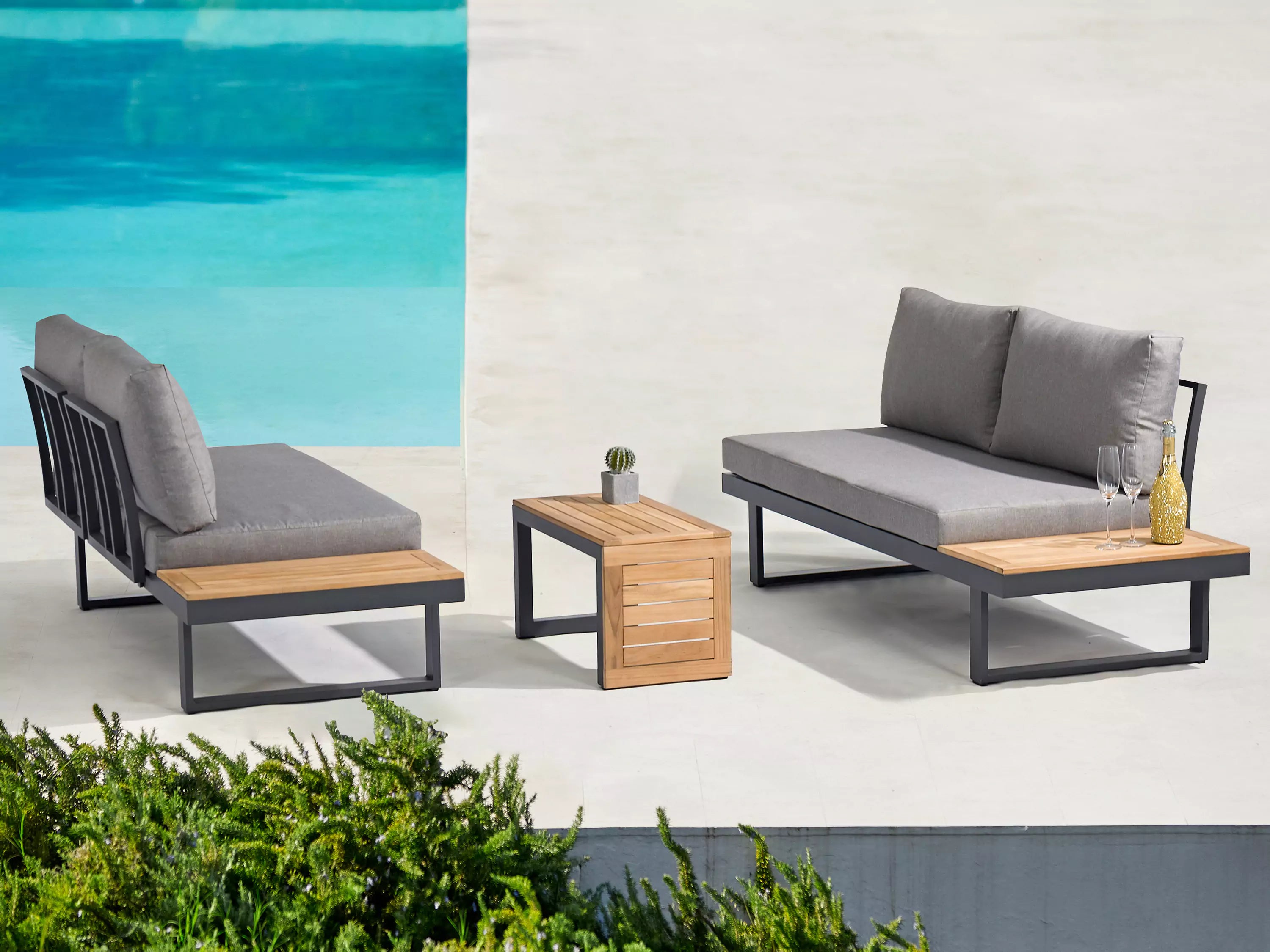 Belize 4 Seater Outdoor Lounge Setting with Coffee Table
